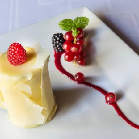 Logis-hotel-restaurant La Gentilhommiere Artres