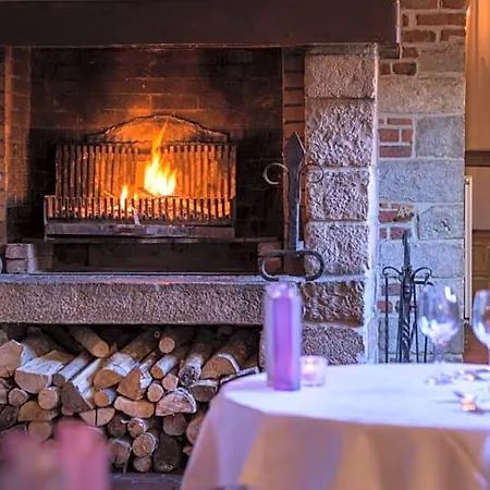 Logis-hotel-restaurant La Gentilhommiere ホテル アルトル