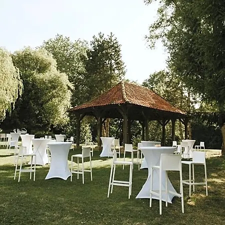 Logis-hotel-restaurant La Gentilhommiere 3* アルトル